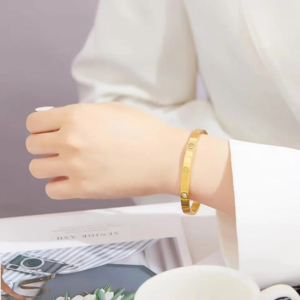 LovePulse Elegant Bangle