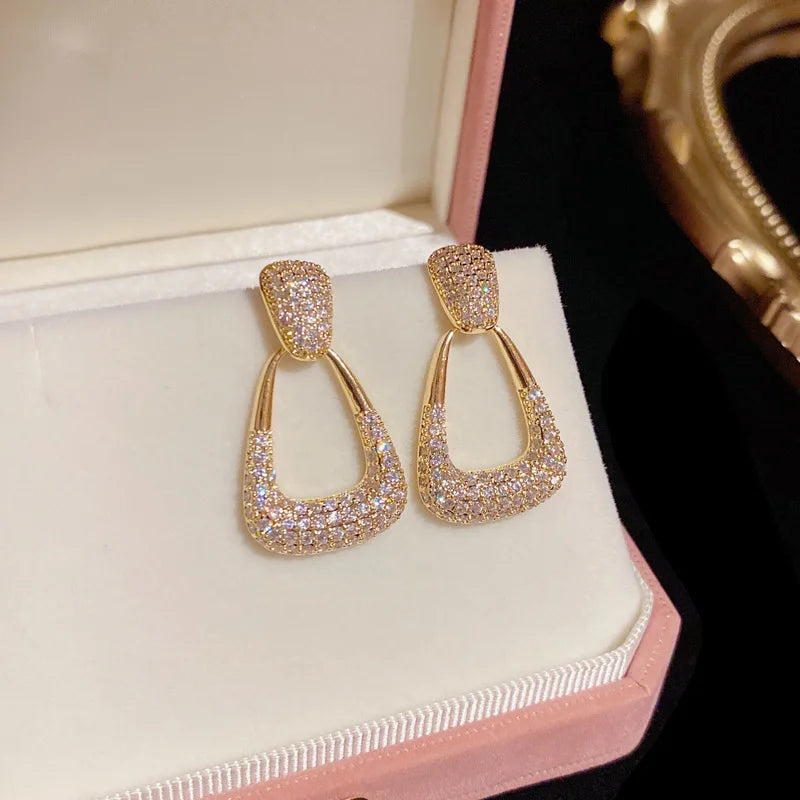 Elara Premium Pearl Earrings