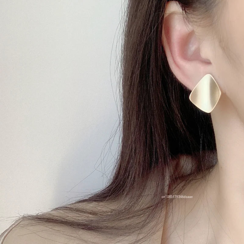 Celeste Minimalist Retro Earrings