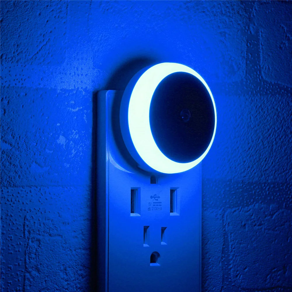 Smart Dusk-to-Dawn LED Night Light