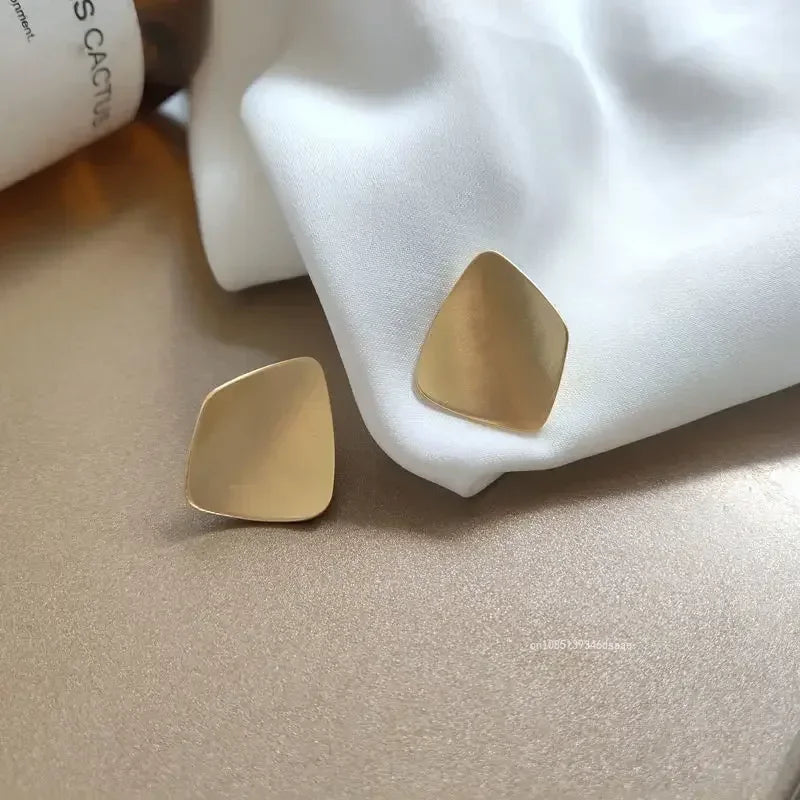 Celeste Minimalist Retro Earrings