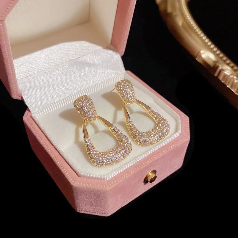 Elara Premium Pearl Earrings