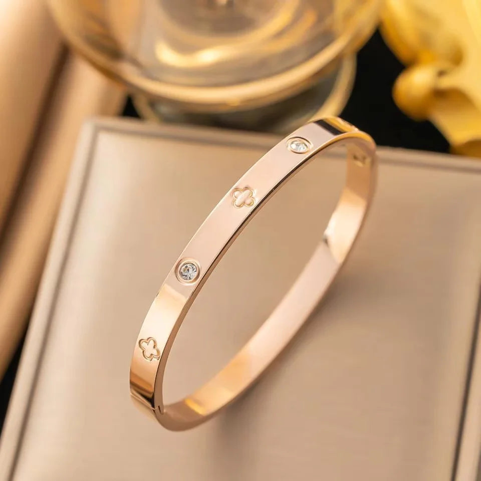 LovePulse Elegant Bangle