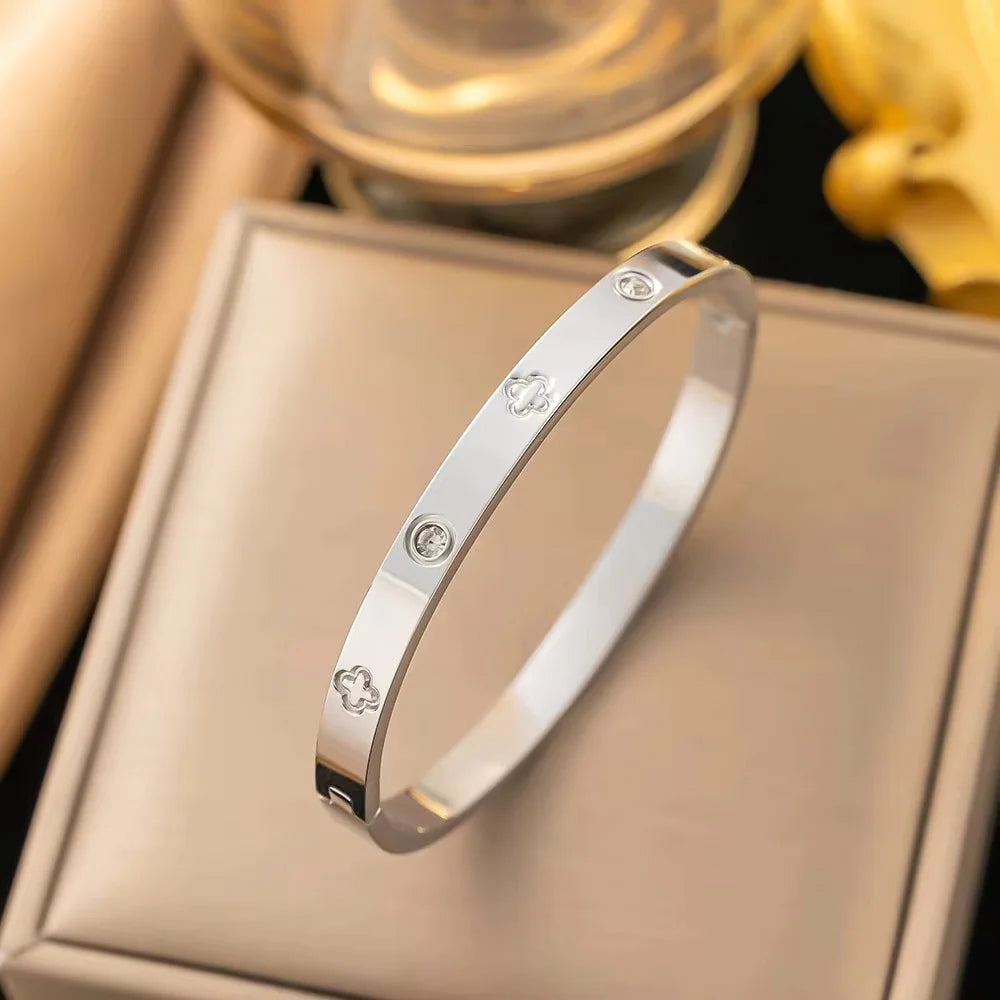 LovePulse Elegant Bangle