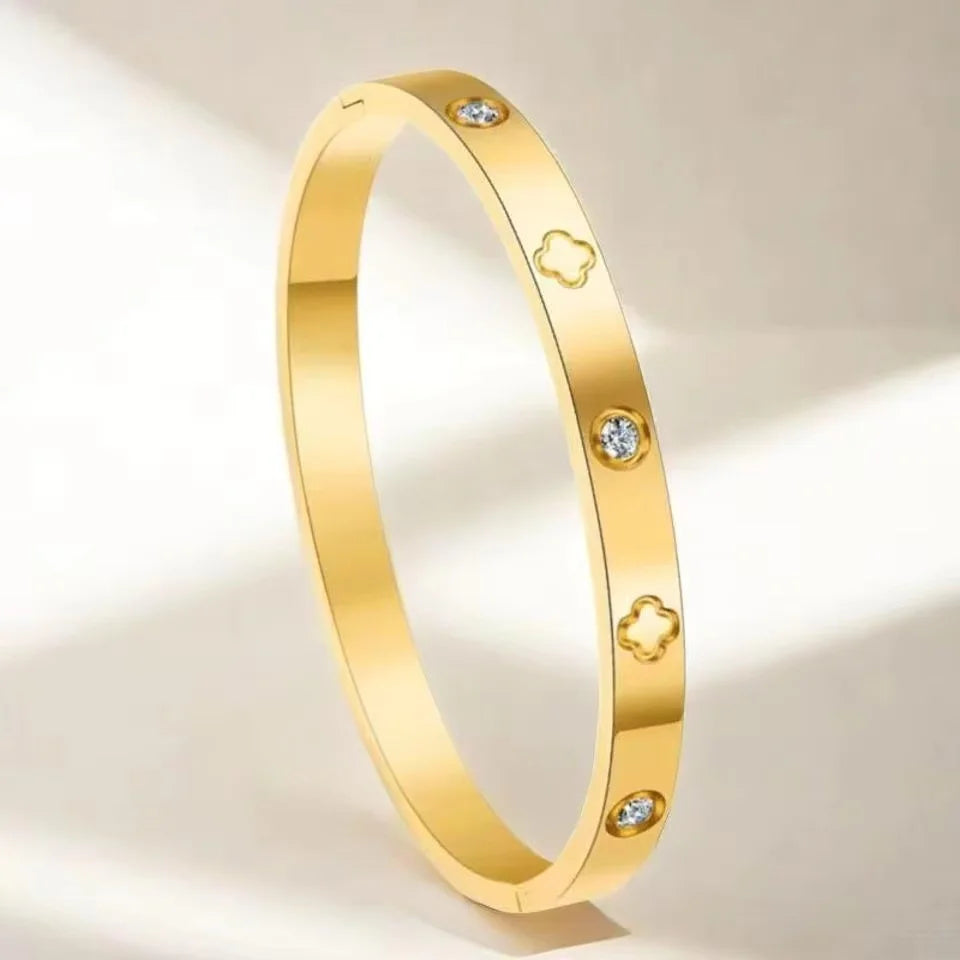 LovePulse Elegant Bangle