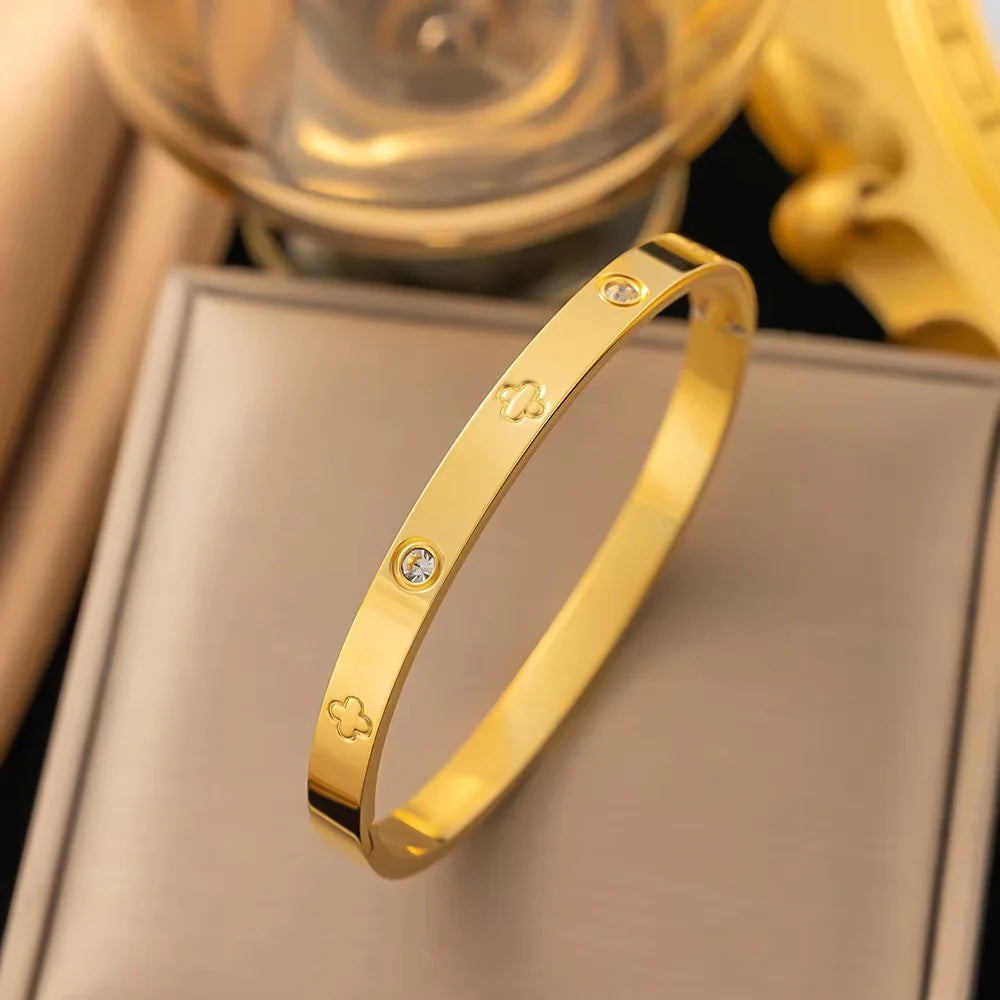 LovePulse Elegant Bangle